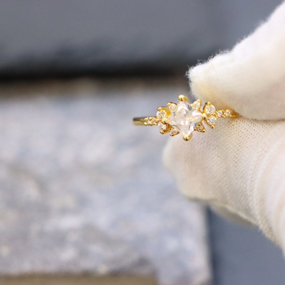 😍Noble Square Flower Gold Plated Princess Ring for Women, LDMCM074-6 - Picture 4 of 14